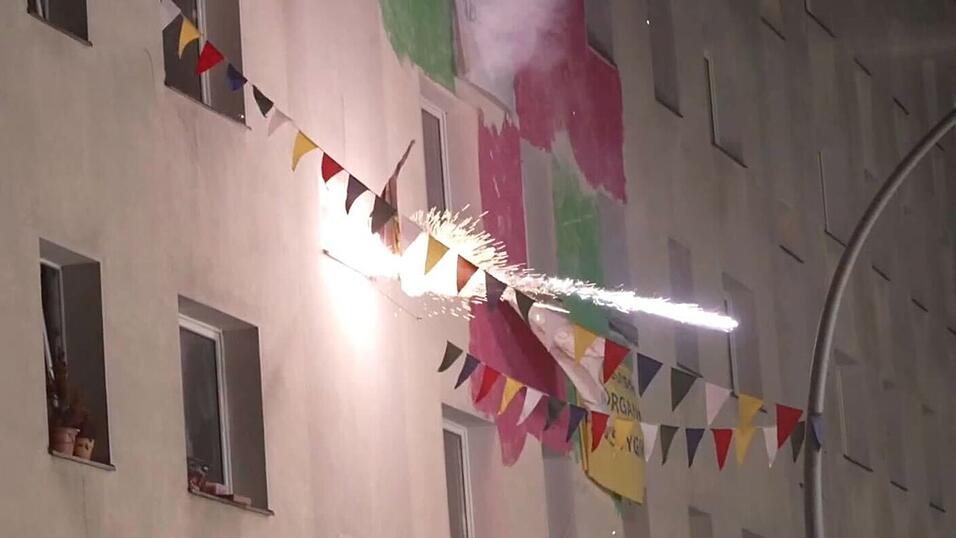 Auch Pyrotechnik wurde gezündet.