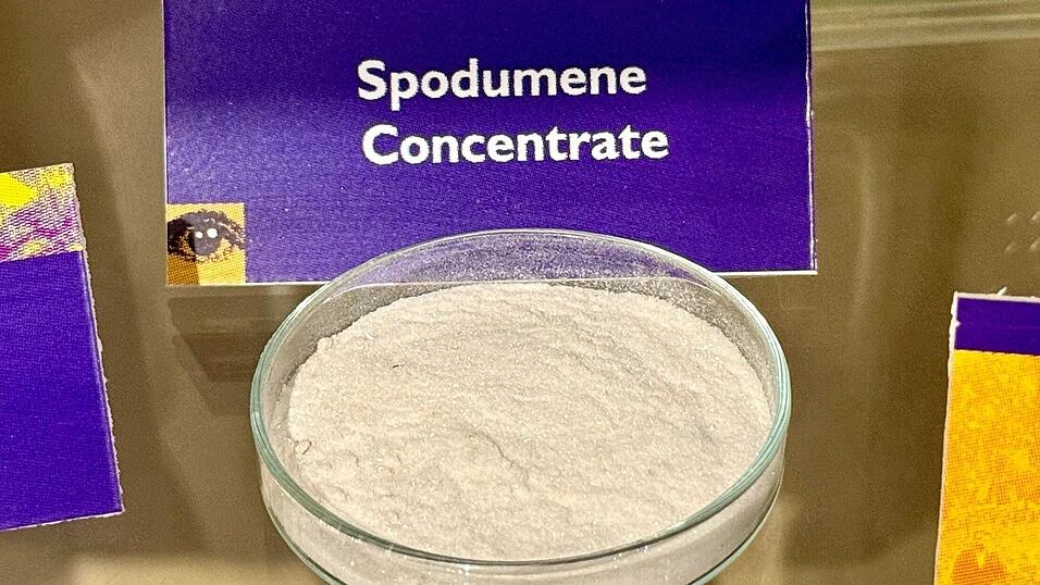 In einem Besucherzentrum können auch Laien alles über Lithium und seine Verwendung erfahren. In einem Besucherzentrum können auch Laien alles über Lithium und seine Verwendung erfahren.
