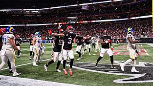 Die Atlanta Falcons schlagen die Los Angeles Rams dank einer starken ersten Hälfte. Die Atlanta Falcons schlagen die Los Angeles Rams dank einer starken ersten Hälfte.