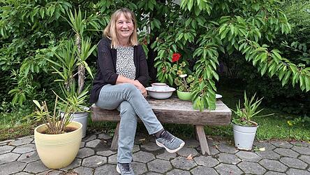 Seit 1974 beteiligt sich Sabine Blattmeier an der Wallfahrt von Sch&ouml;nthal nach Neukirchen beim Heiligen Blut, 2009 &uuml;bernimmt sie die Organisation und heuer wurde sie f&uuml;r ihre 50. Teilnahme geehrt.