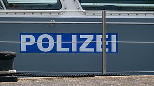 Die Wasserschutzpolizei war bei dem Unfall ebenfalls vor Ort. (Symbolbild)