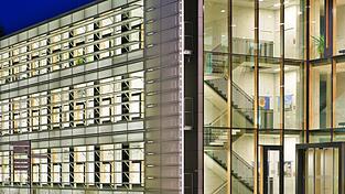 Der TUM-Campus Straubing wird mit zukunftsträchtigen Technologien zum innovativen Klimaschutz weiter ausgebaut. Der TUM-Campus Straubing wird mit zukunftsträchtigen Technologien zum innovativen Klimaschutz weiter ausgebaut.