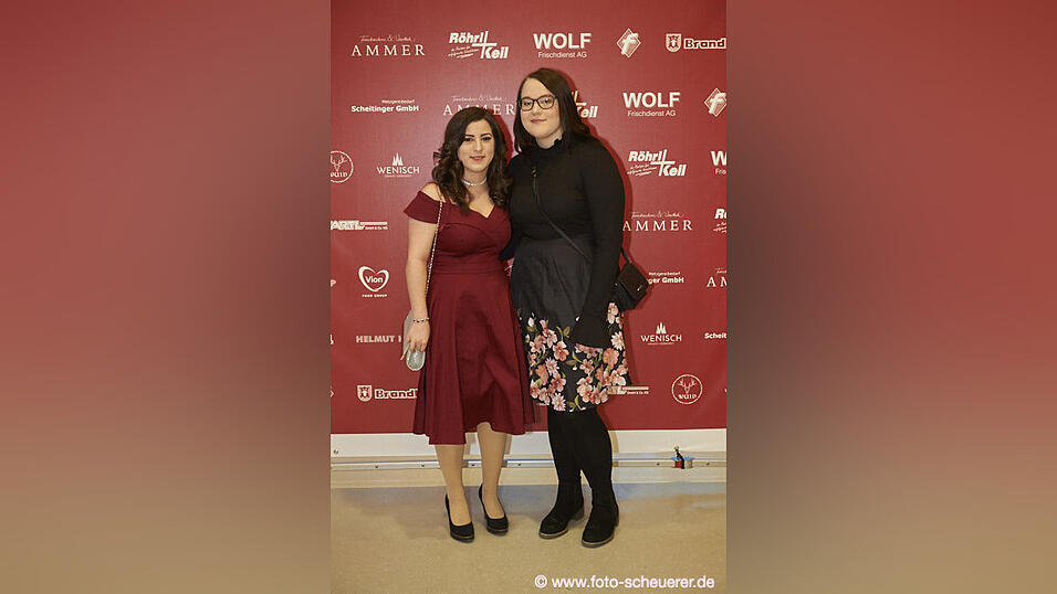 Die Metzgerzunft hat am Samstagabend in die Joseph-von-Fraunhofer-Halle eingeladen. Die Metzgerzunft hat am Samstagabend in die Joseph-von-Fraunhofer-Halle eingeladen.