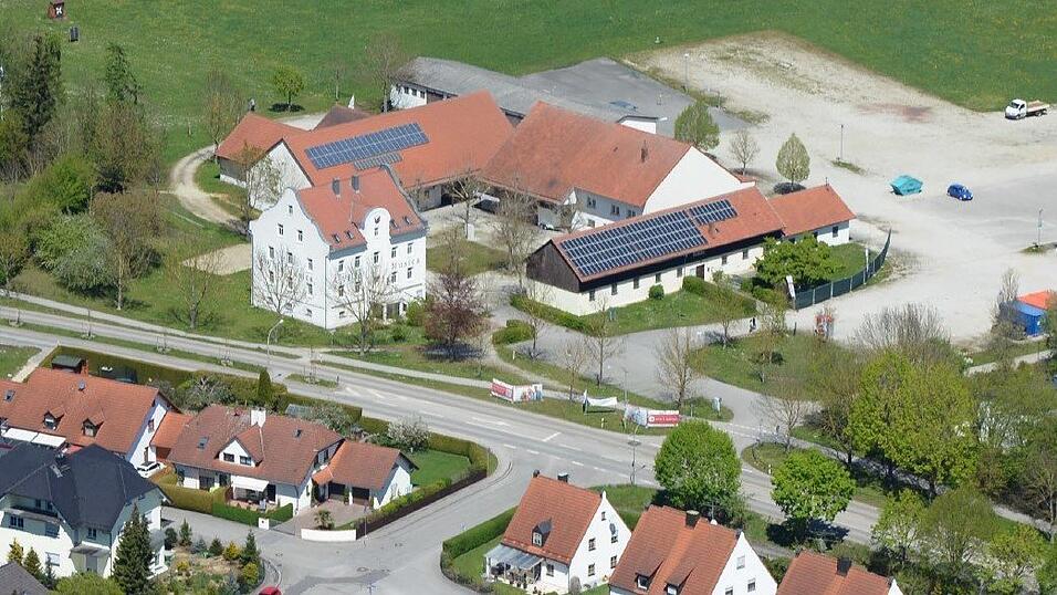 Das Ziegeleigelände von oben. Das Ziegeleigelände von oben.