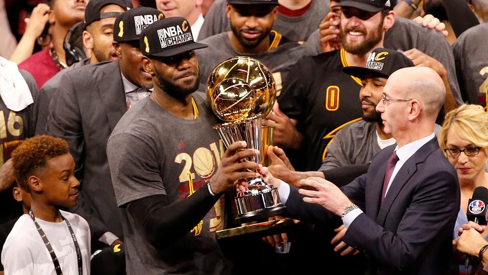 Sein größter Erfolg: James feiert den NBA-Titel 2016.