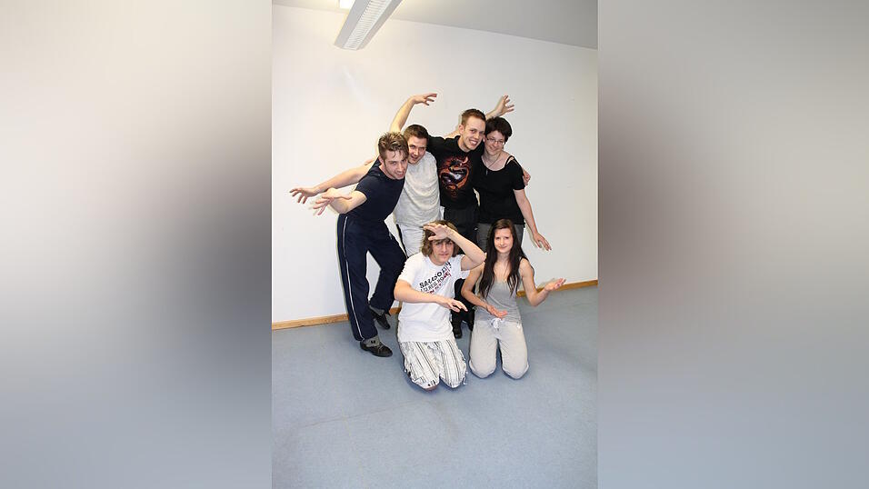 Die iSi-Dancers trainieren zweimal pro Woche. Die iSi-Dancers trainieren zweimal pro Woche.