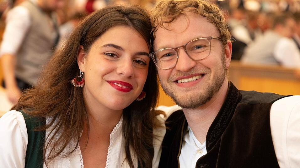 Die Partybilder vom Freitag, 7. August, aus dem Festzelt Krönner. Die Partybilder vom Freitag, 7. August, aus dem Festzelt Krönner.