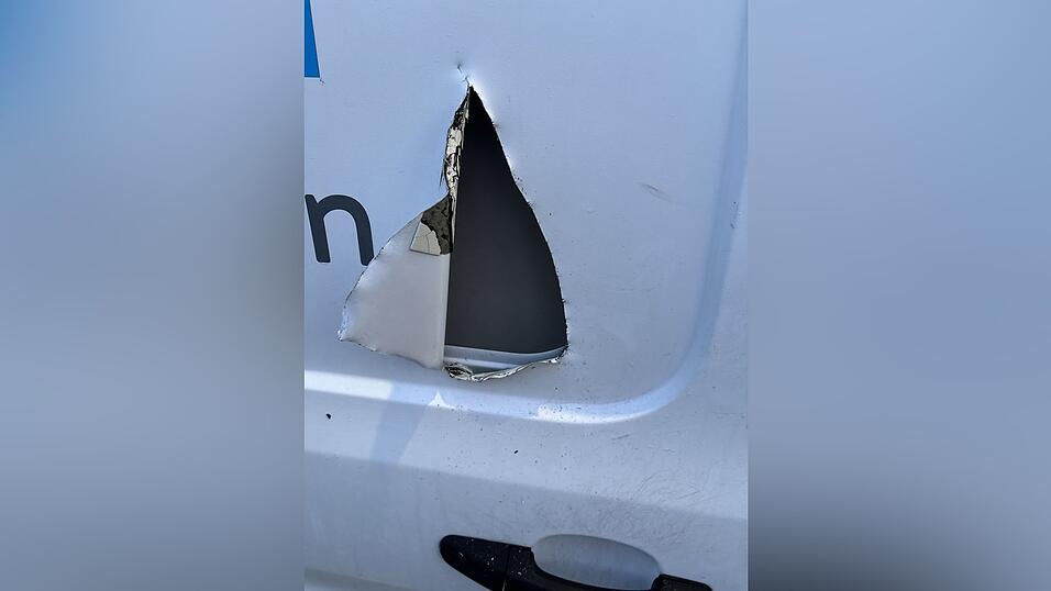 Seit dem 29. Januar sind laut Polizeiangaben insgesamt sechs Fahrzeuge von Handwerksbetrieben aufgebrochen und hochwertige Werkzeuge entwendet worden. Seit dem 29. Januar sind laut Polizeiangaben insgesamt sechs Fahrzeuge von Handwerksbetrieben aufgebrochen und hochwertige Werkzeuge entwendet worden.