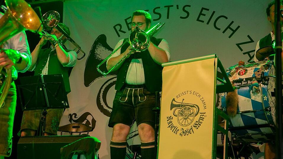Die Partybilder von Dienstag, 16. August 2022, aus dem Festzelt Weckmann.