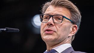 Daniel Caspary ist seit mehr als 20 Jahren Europaabgeordneter und derzeit noch Co-Vorsitzender der CDU/CSU-Gruppe im Parlament. (Archivbild) Daniel Caspary ist seit mehr als 20 Jahren Europaabgeordneter und derzeit noch Co-Vorsitzender der CDU/CSU-Gruppe im Parlament. (Archivbild)