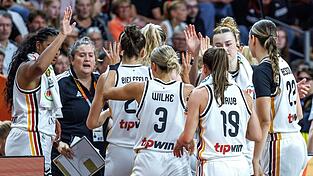 Jubel bei Deutschlands Basketballerinnen nach dem ersten Sieg. Jubel bei Deutschlands Basketballerinnen nach dem ersten Sieg.