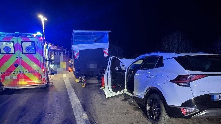 Bei diesem Unfall wurden mehrere Menschen schwer verletzt.