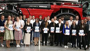 Die 30 Prüfungsbesten, die mit „sehr gut“ ihre Ausbildung beendet haben.