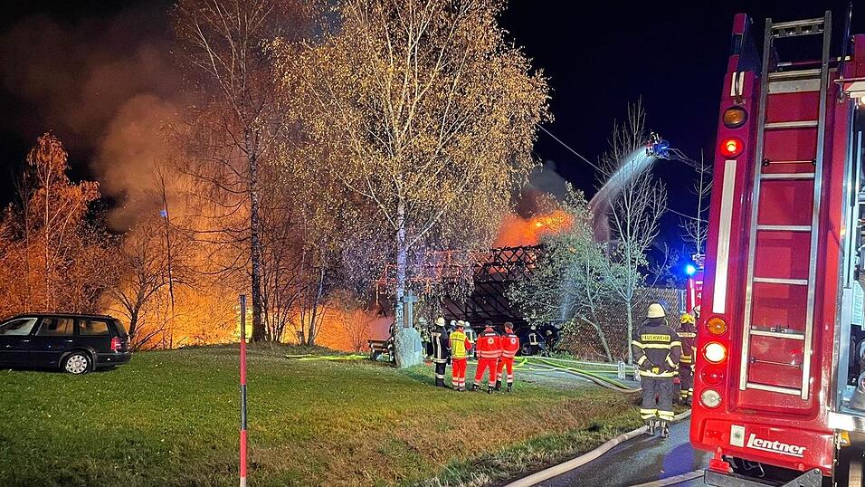 Mehrere Feuerwehren waren im Einsatz.