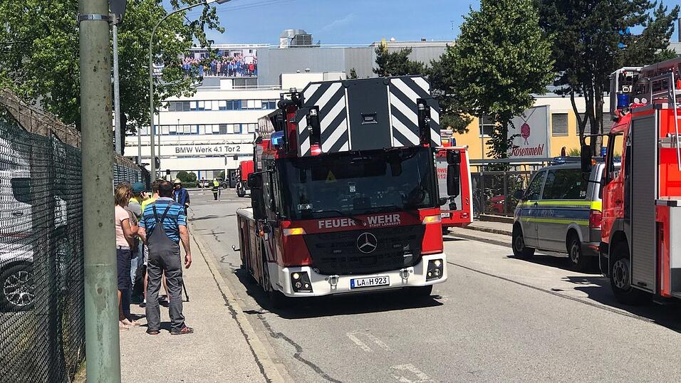Im BMW-Werk in Ergolding ist am Freitagvormittag ein Brand ausgebrochen.