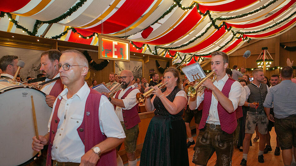 Die Partybilder vom Freitag, 12. August 2022, aus dem Festzelt Krönner.