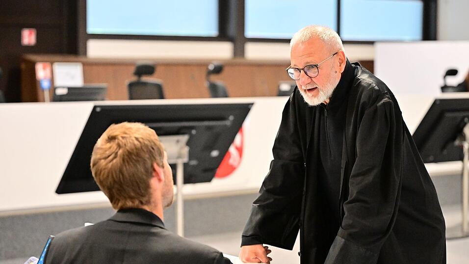 Steffen Hörning, Anwalt der Nebenklage, fordert für den Raubüberfall in Stuhr eine hohe Haftstrafe. Steffen Hörning, Anwalt der Nebenklage, fordert für den Raubüberfall in Stuhr eine hohe Haftstrafe.