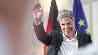Für die einen der Messias, für die anderen der Leibhaftige. Robert Habeck war immer etwas anders, jetzt sucht der ehemalige Wirtschaftsminister einen neuen Horizont jenseits der Politik.