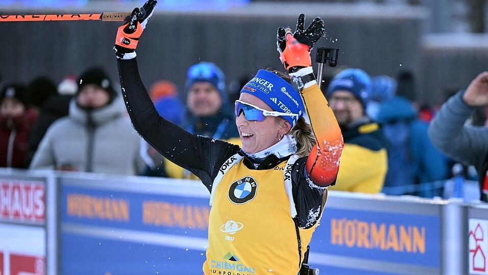 Franziska Preuß freut sich über ihren zweiten Platz. Franziska Preuß freut sich über ihren zweiten Platz.