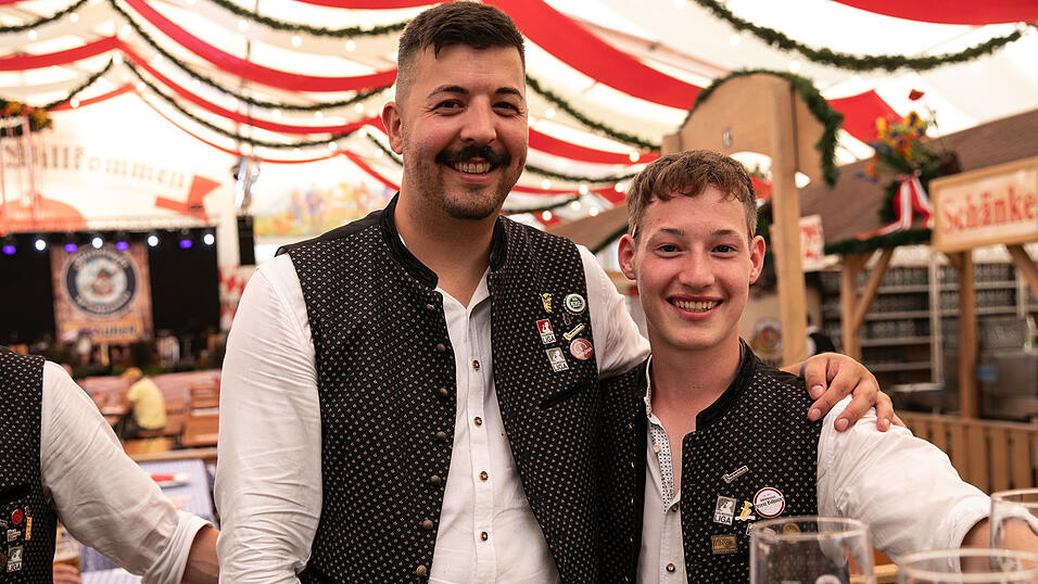 Die Partybilder vom Sonntag, 10. August, aus dem Festzelt Greindl. Die Partybilder vom Sonntag, 10. August, aus dem Festzelt Greindl.