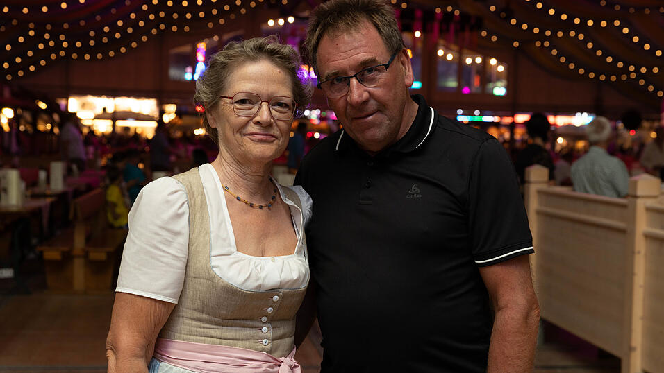 Die Partybilder vom Dienstag, 11. August, aus dem Festzelt Reisinger. Die Partybilder vom Dienstag, 11. August, aus dem Festzelt Reisinger.