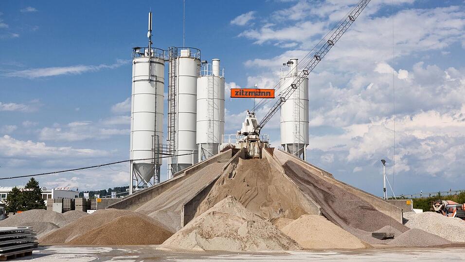 Das Betonmischwerk in Cham-Altenmarkt hat ab 1. M&auml;rz einen neuen Betreiber: die TBG Transportbeton GmbH & Co KG Naabbeton, einem bedeutenden Unternehmen der Heidelberg Materials Gruppe. Die Zitzmann Unternehmensgruppe bleibt Vertriebspartner.