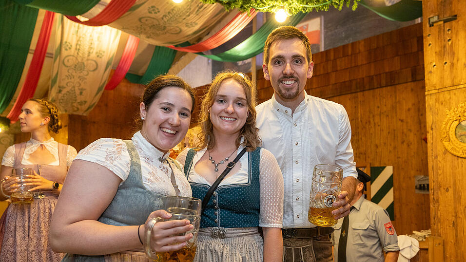Die Partybilder vom Freitag, 9. August 2024, aus dem Festzelt Weckmann. Die Partybilder vom Freitag, 9. August 2024, aus dem Festzelt Weckmann.