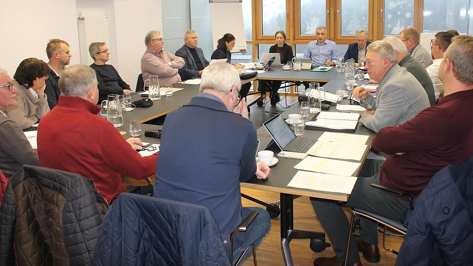 Im Landratsamt Regen tagte der Kreisausschuss.