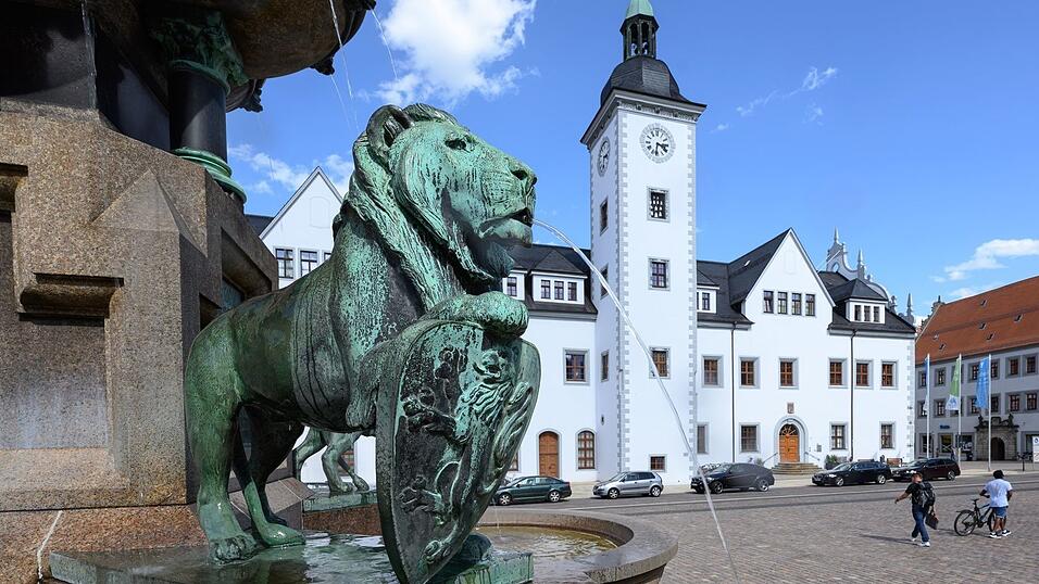 Blick auf das historische Rathaus am Obermarkt in Freiberg. (Archivbild) Blick auf das historische Rathaus am Obermarkt in Freiberg. (Archivbild)