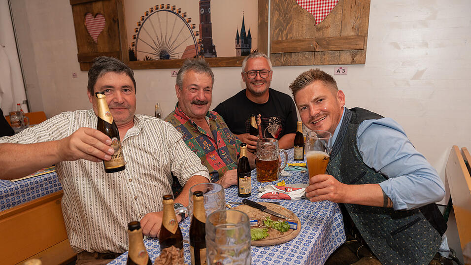 Die Partybilder vom Freitag, 11. August 2023, aus dem Festzelt Greindl. Die Partybilder vom Freitag, 11. August 2023, aus dem Festzelt Greindl.