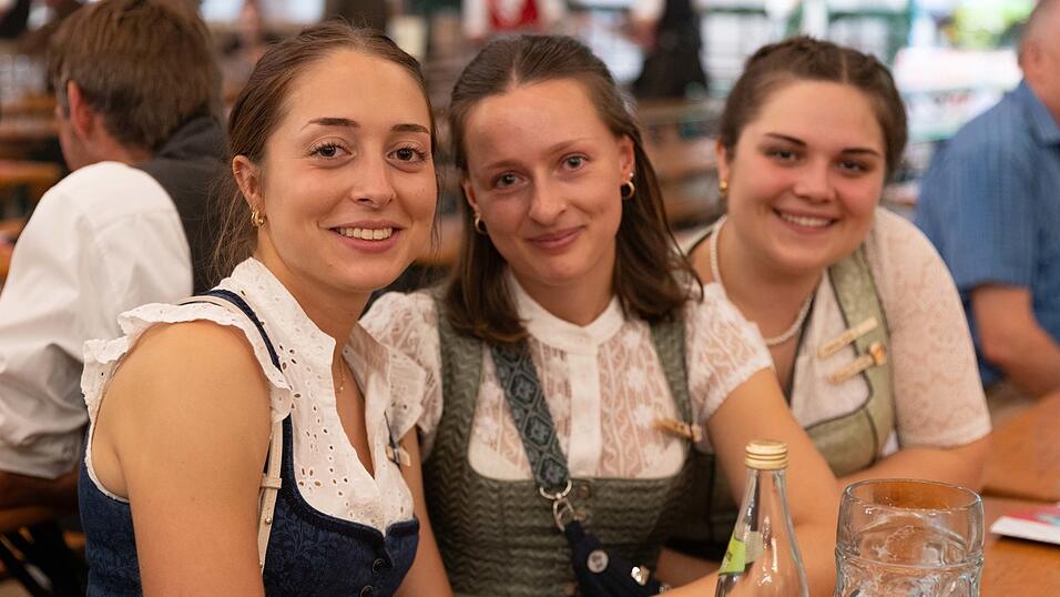Die Partybilder vom Freitag, 7. August, aus dem Festzelt Greindl. Die Partybilder vom Freitag, 7. August, aus dem Festzelt Greindl.