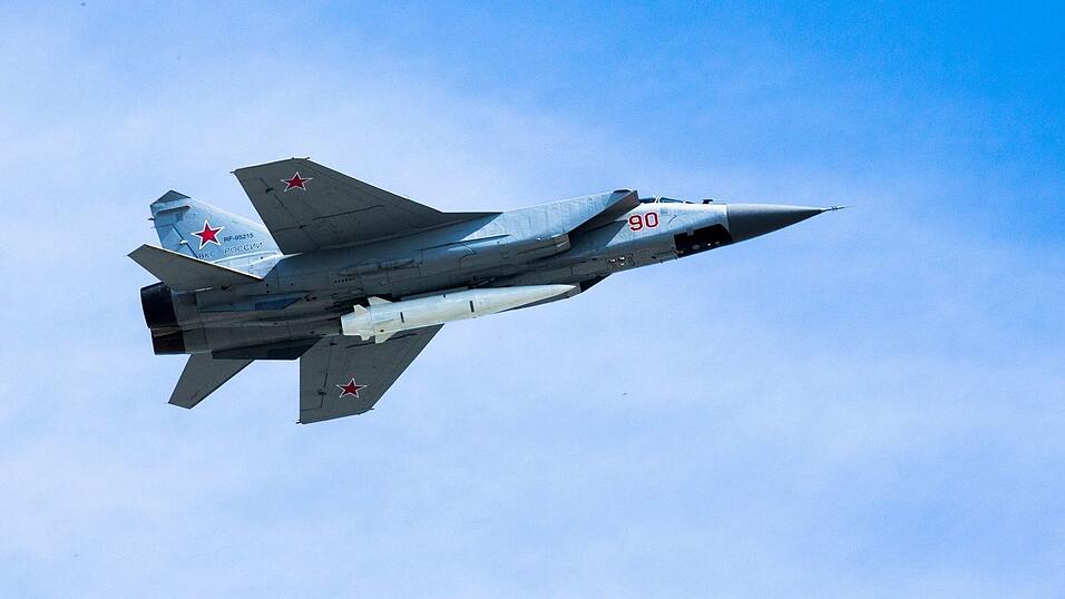 Die neue Botschaft der Nato ist klar: Russische Piloten gehen ein großes Risiko ein, wenn sie noch einmal alliierten Luftraum verletzten. (Archivbild)