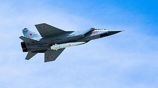 Die neue Botschaft der Nato ist klar: Russische Piloten gehen ein großes Risiko ein, wenn sie noch einmal alliierten Luftraum verletzten. (Archivbild)