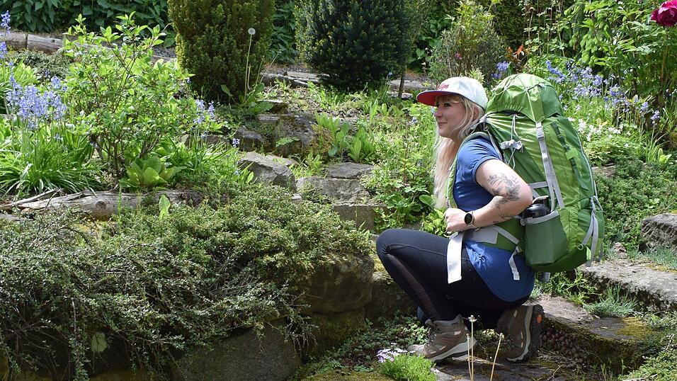 Der Rucksack gepackt, die Stimmung voller Vorfreude: Kati Auerswald ist bereit für ihr Abenteuer Weltreise.