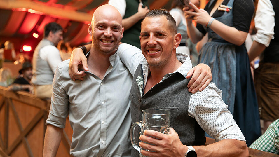 Die Partybilder vom Samstag, 9. August, aus dem Festzelt Wenisch. Die Partybilder vom Samstag, 9. August, aus dem Festzelt Wenisch.