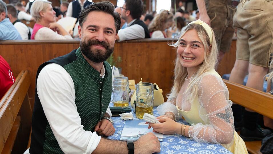 Die Partybilder vom Montag, 10. August, aus dem Festzelt Wenisch. Die Partybilder vom Montag, 10. August, aus dem Festzelt Wenisch.