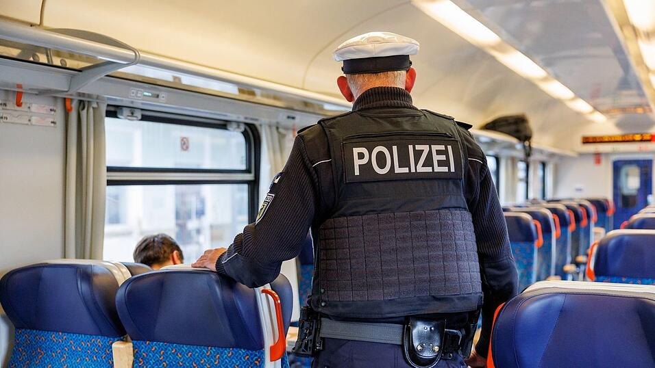 Das Verwaltungsgericht München hat Urteile zu Grenzkontrollen an deutschen Grenzen gefällt. (Symbolbild) Das Verwaltungsgericht München hat Urteile zu Grenzkontrollen an deutschen Grenzen gefällt. (Symbolbild)