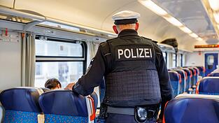 Das Verwaltungsgericht München hat Urteile zu Grenzkontrollen an deutschen Grenzen gefällt. (Symbolbild) Das Verwaltungsgericht München hat Urteile zu Grenzkontrollen an deutschen Grenzen gefällt. (Symbolbild)