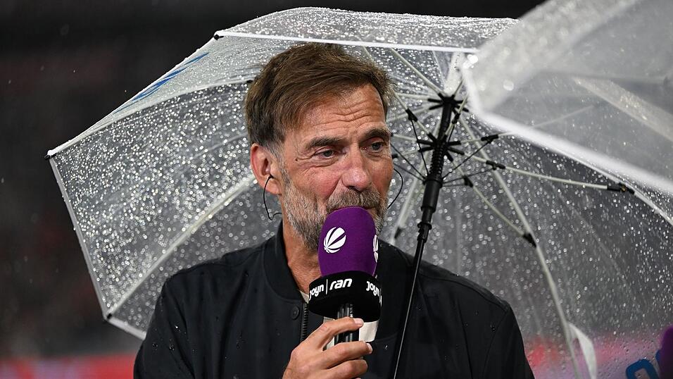 F&uuml;r J&uuml;rgen Klopp ist Vincent Kompany auf dem Weg zu einem Weltklasse-Trainer. (Archivbild)