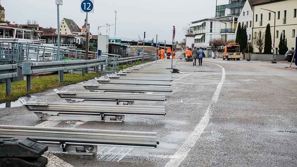 Regensburg bereitet sich auf das Hochwasser vor.