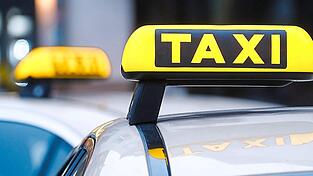 Der Taxifahrer hat den Vorfall nur schwer verletzt &uuml;berlebt. (Symbolfoto)