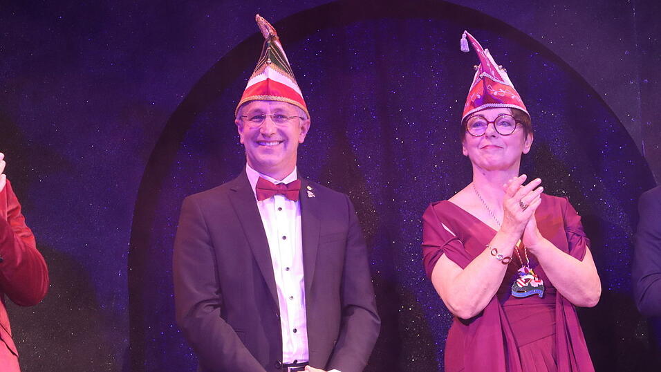 Die erste Narrhalla-Sitzung 2025 sorgte für Begeisterung. Die erste Narrhalla-Sitzung 2025 sorgte für Begeisterung.