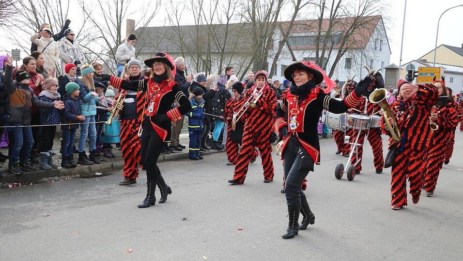 Beim Bogener Faschingsumzug war einiges geboten.