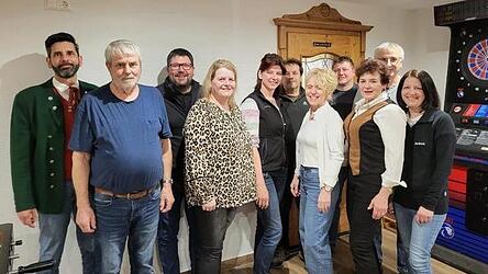 Die neue Vorstandschaft der Rosserer in Warzenried