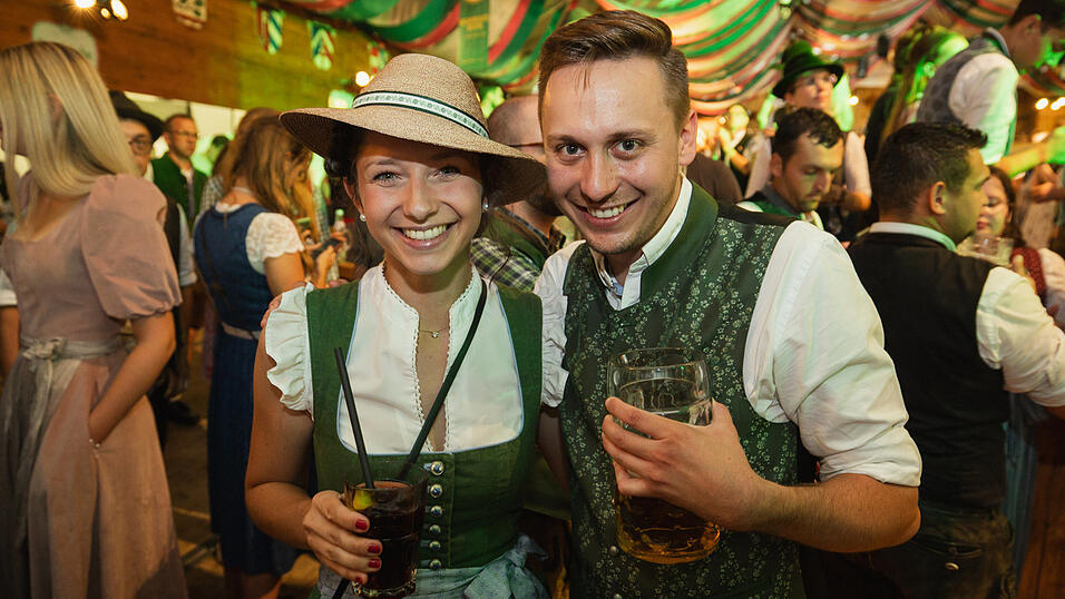 Die Partybilder vom Sonntag, 18. August, aus dem Festzelt Weckmann. Die Partybilder vom Sonntag, 18. August, aus dem Festzelt Weckmann.