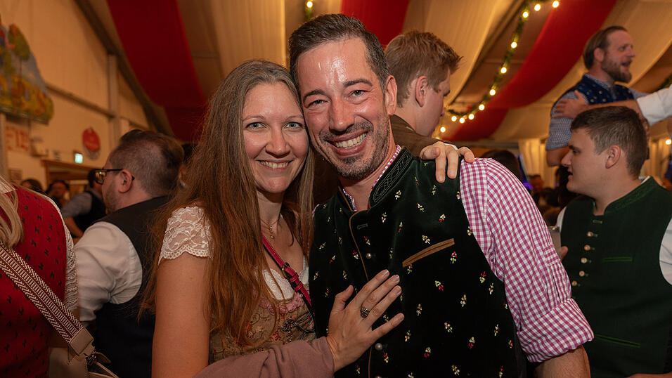 Die Partybilder vom Samstag, 12. August 2023, aus dem Festzelt Greindl. Die Partybilder vom Samstag, 12. August 2023, aus dem Festzelt Greindl.