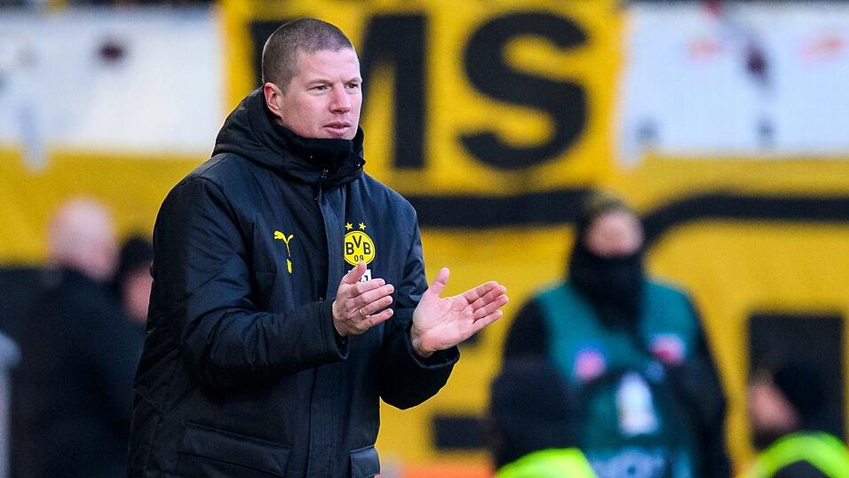 Stand zum vorerst letzten Mal bei den BVB-Profis an der Seitenlinie: Mike Tullberg.