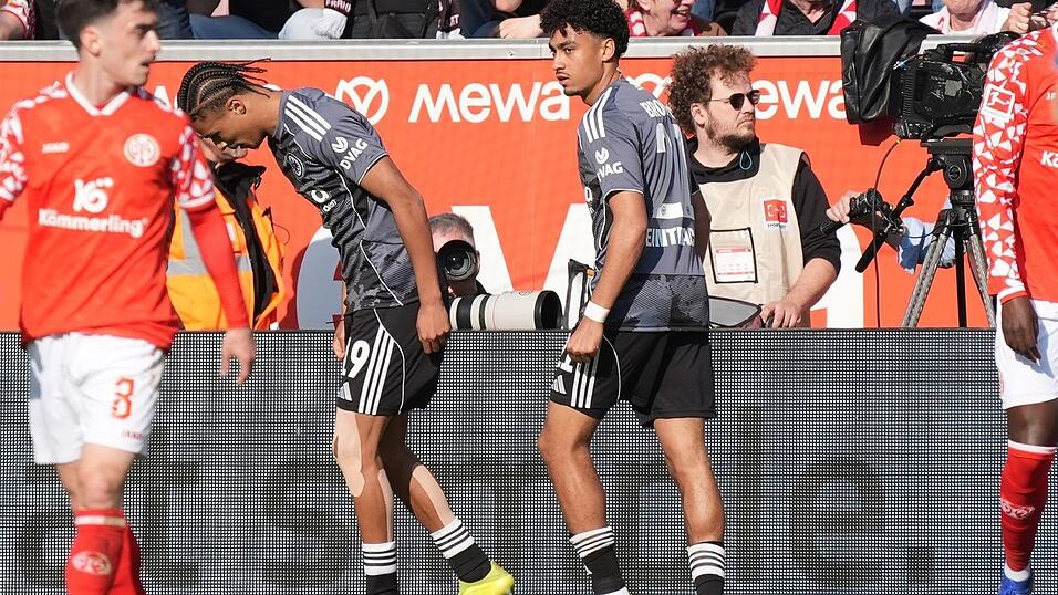 Blieb zur Pause angeschlagen in der Kabine: Nathaniel Brown (r). Blieb zur Pause angeschlagen in der Kabine: Nathaniel Brown (r).