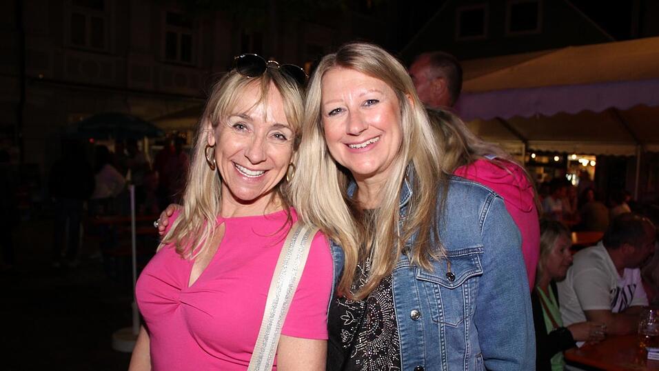 Viele Landshuter genossen ihren Freitagabend auf dem Bismarckplatzfest.