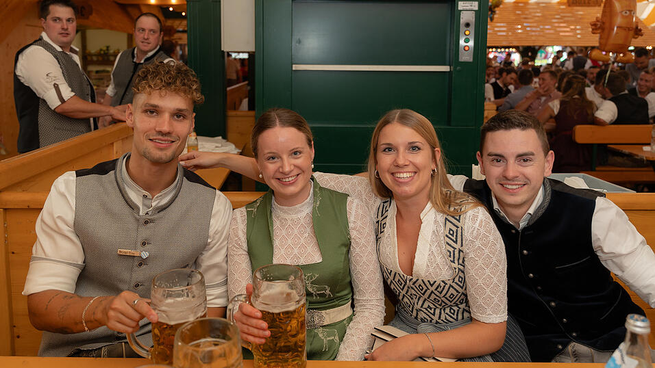 Die Partybilder vom Freitag, 11. August 2023, aus dem Festzelt Nothaft. Die Partybilder vom Freitag, 11. August 2023, aus dem Festzelt Nothaft.